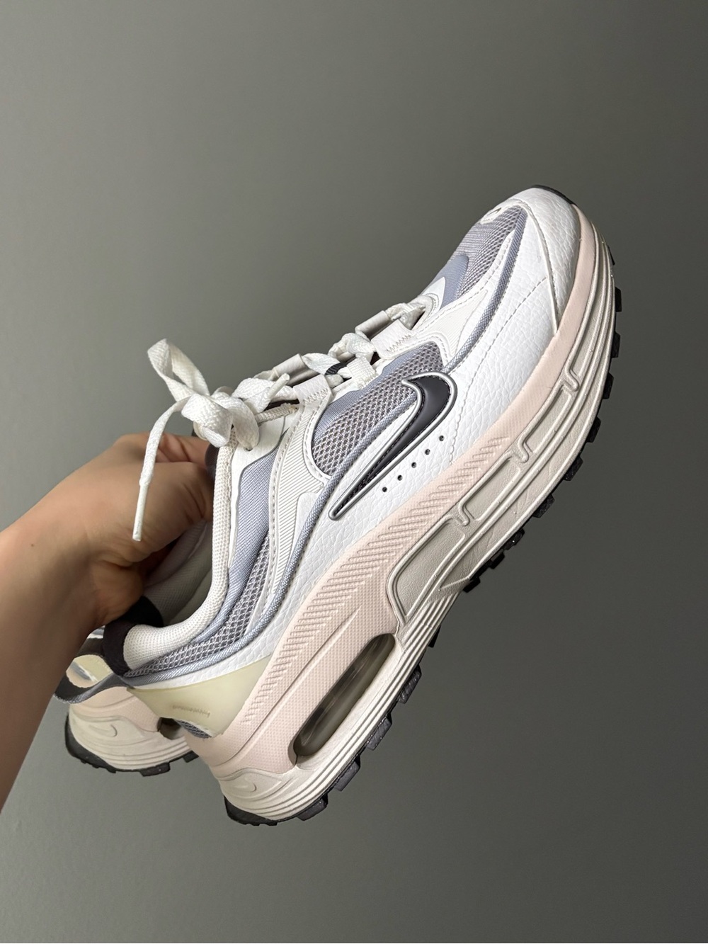 Nike Air Max Bliss Next Nature White Light Orewood Brown
Women's Size 6.5
